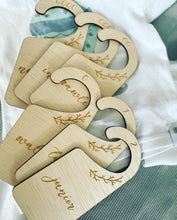 Load image into Gallery viewer, Baby Clothes Separator